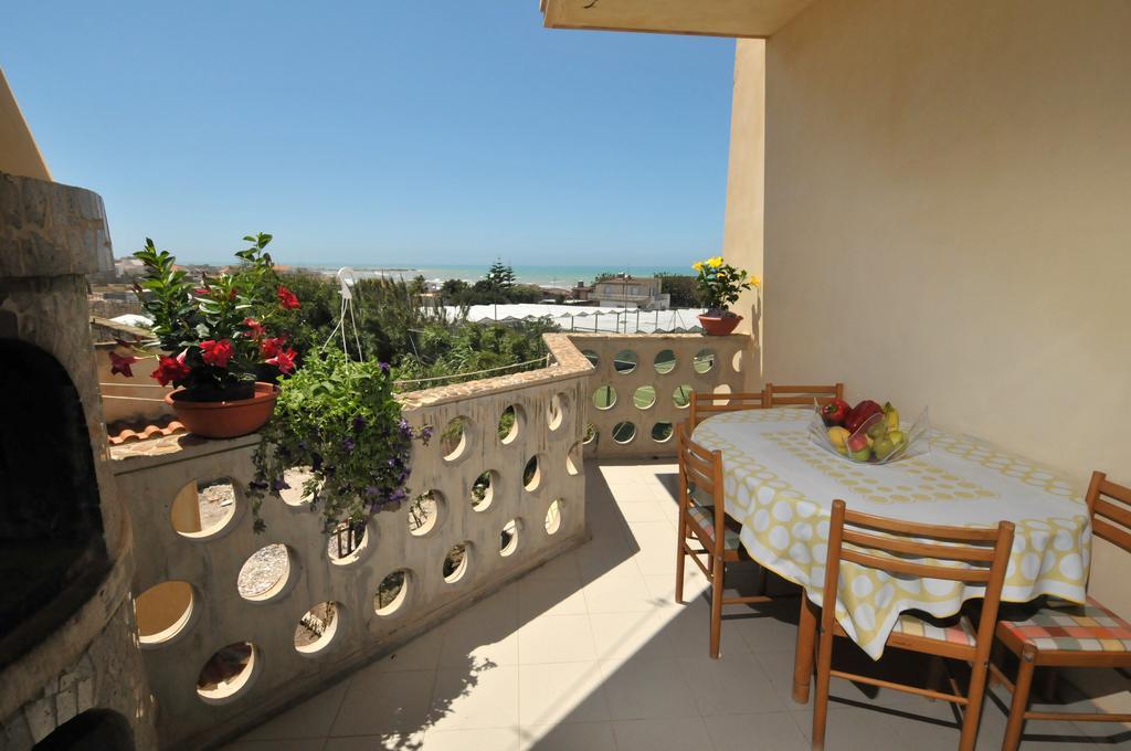 Residence Sicilia Mare- Casa Vacanza Scoglitti Exterior photo