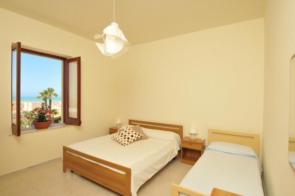 Residence Sicilia Mare- Casa Vacanza Scoglitti Exterior photo